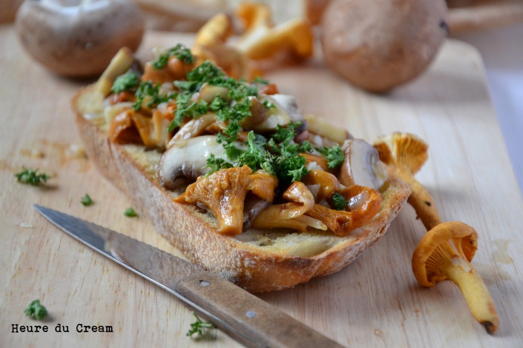 tartines aux champignons