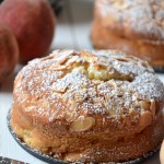 Moelleux aux pêches et amandes