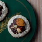 Macarons aux amandes, chocolat et fruits secs